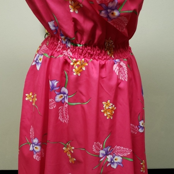 ❤ 3/$30 Rainbow paradise summer dress. Size lrg - Picture 3 of 5